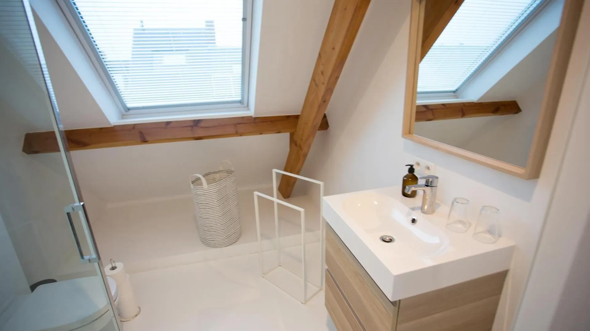 Lovely & Stylish Accommodations At P36 Gent, Near The Center 0*, Gent Belgien